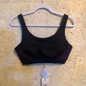 FABLETICS sports bra